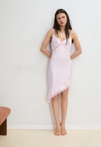 Abito corto asimmetrico in raso