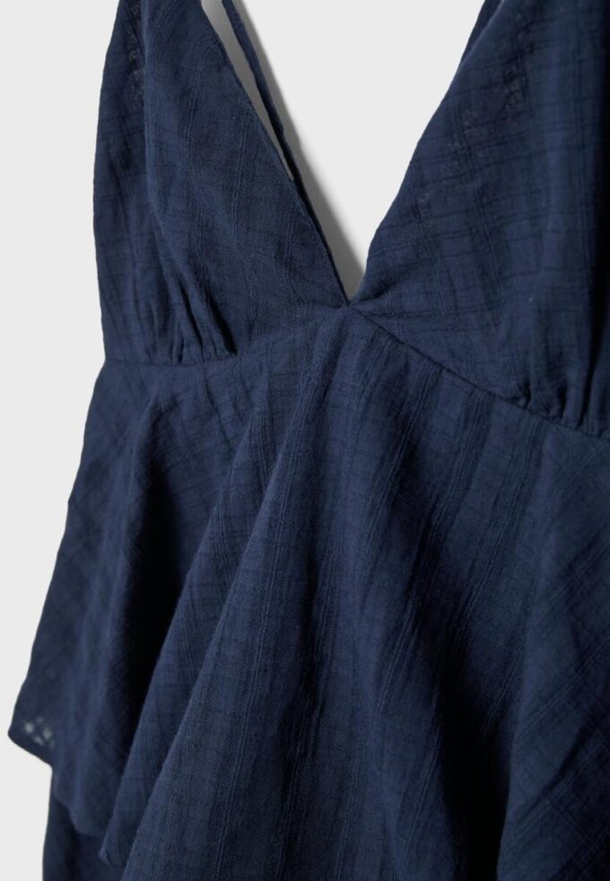 Abito corto con spalline e volant Abito corto con spalline e volant