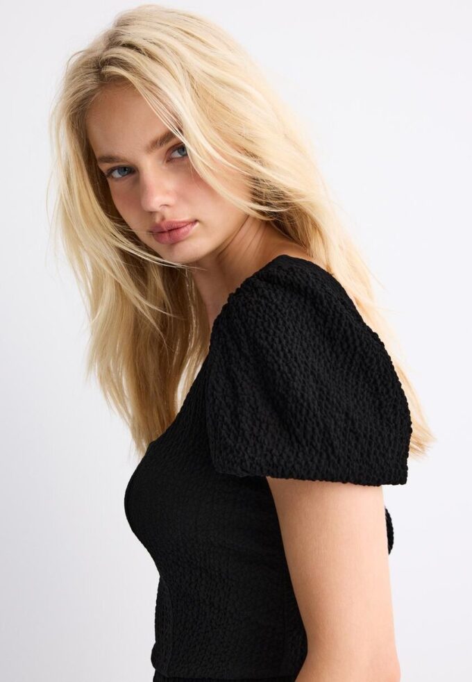 Abito lungo dalla vestibilità ampia con incrocio sulla schiena