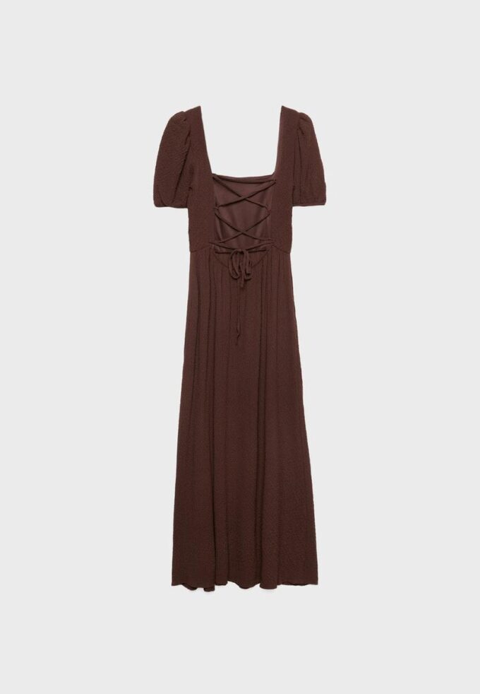 Abito lungo dalla vestibilità ampia con incrocio sulla schiena