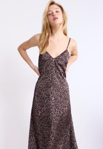 Abito lungo e fluido in raso