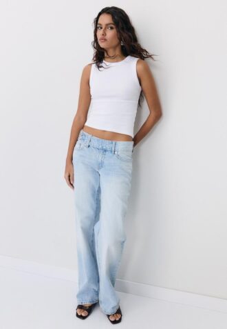 B04 Top aderente basic senza maniche