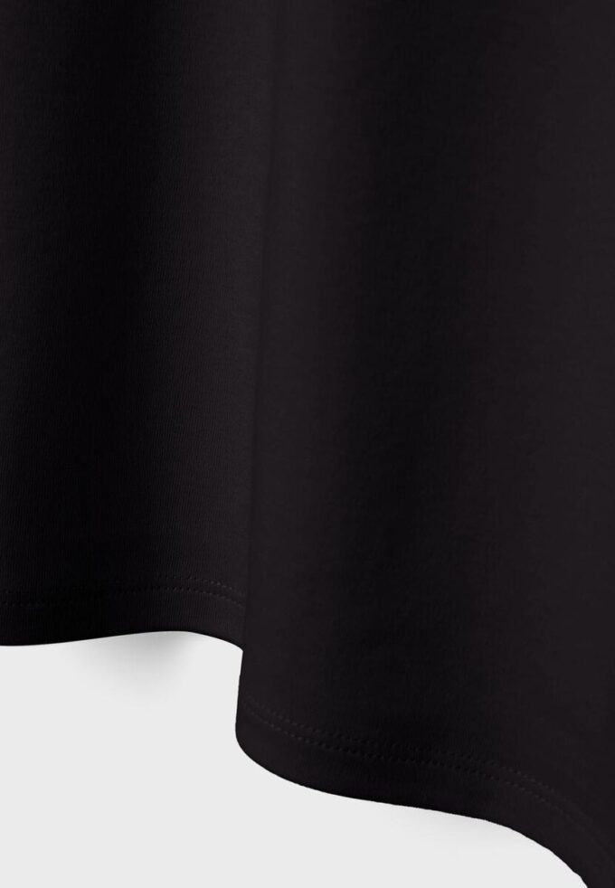 B06 T-shirt basic con spalle scese