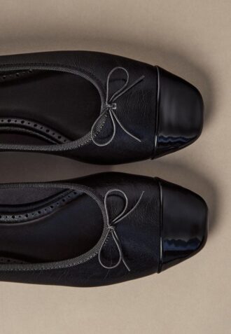 ballerine effetto pelle con fiocco 1 330x477 - Ballerine effetto pelle con fiocco