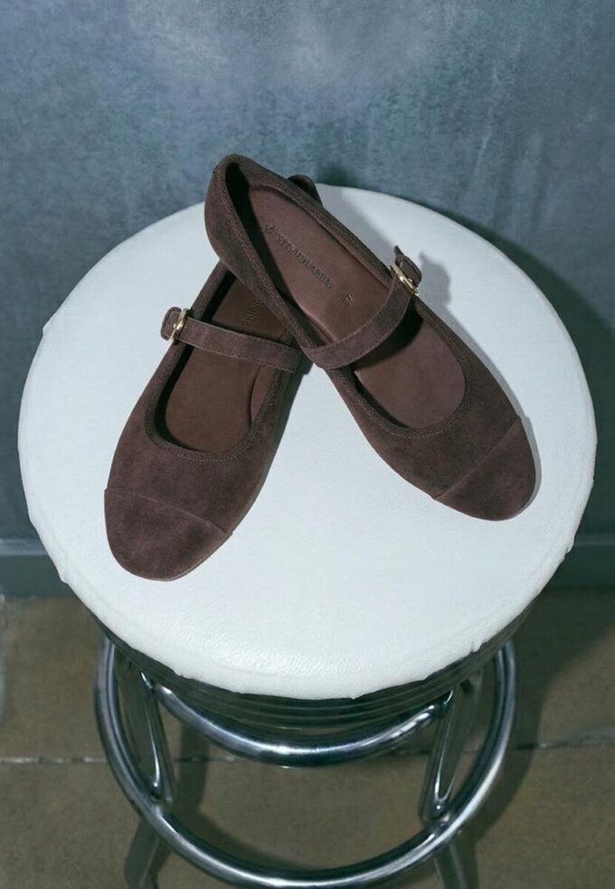 Ballerine in pelle con puntale Ballerine in pelle con puntale