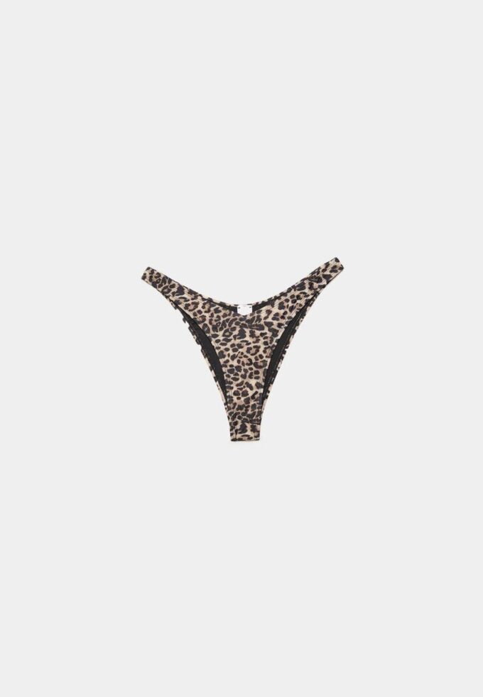 Basic slip bikini brasiliano con taglio a V Basic slip bikini brasiliano con taglio a V