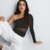 Body asimmetrico con dettagli trasparenti Body asimmetrico con dettagli trasparenti