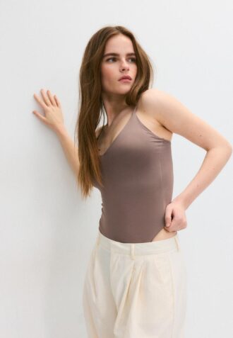 Body con spalline e scollo a V