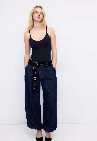 Body con spalline e scollo a V