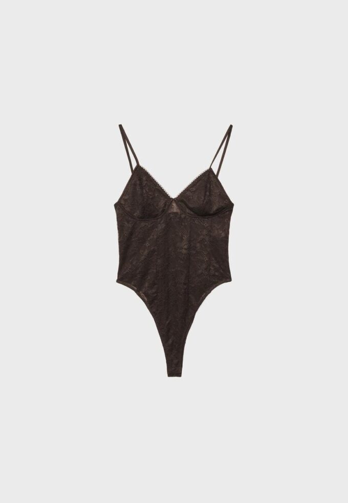 Body in pizzo con spalline Body in pizzo con spalline