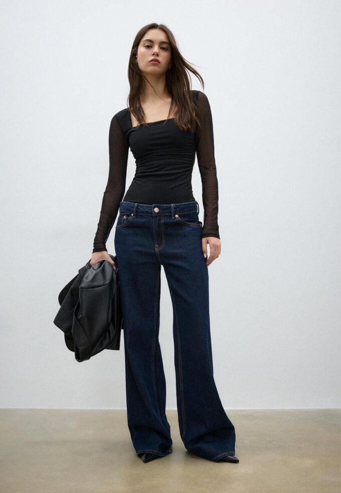 Body in tulle con scollo quadrato