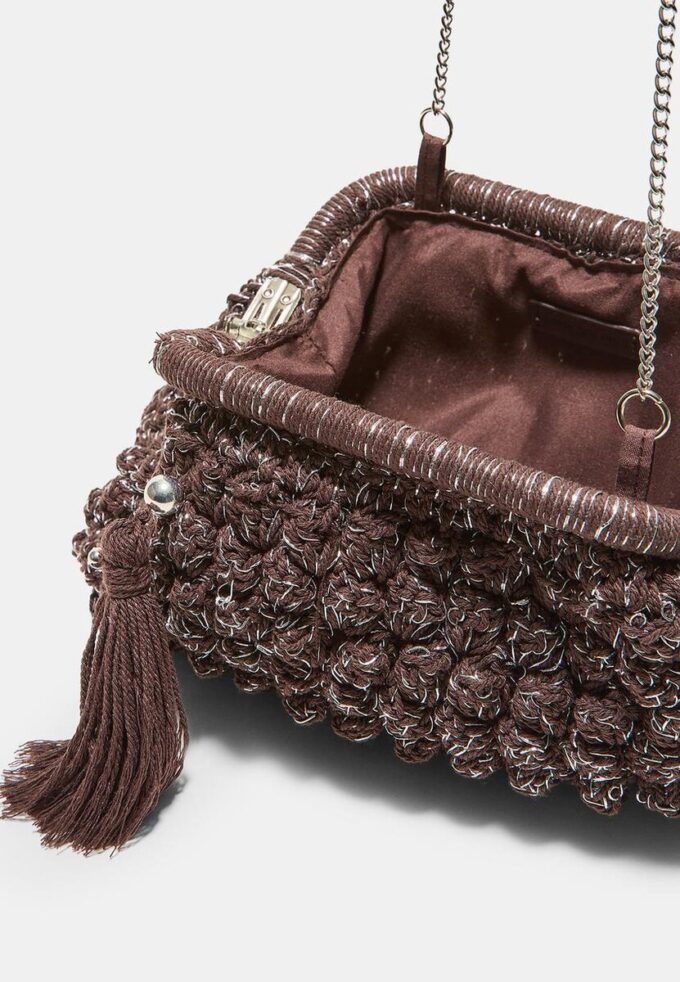 Borsa a secchiello all’uncinetto con filo metallico