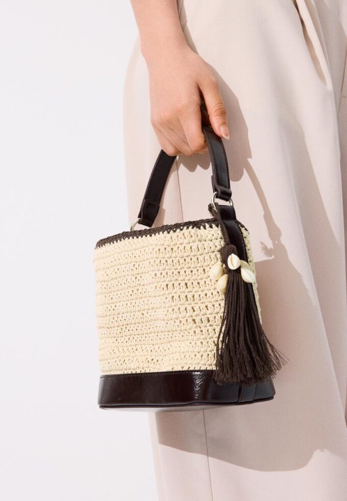 Borsa a secchiello combinata all’uncinetto Borsa a secchiello combinata all’uncinetto