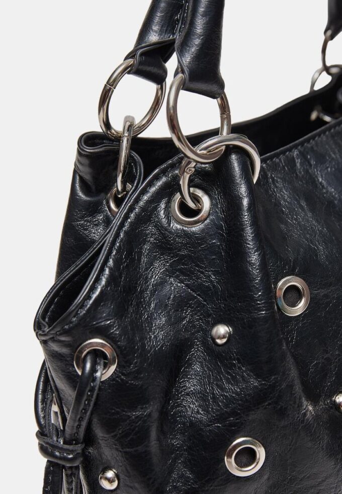 Borsa a secchiello con dettagli a occhielli