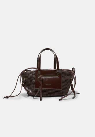 Borsa a tracolla a forma di cestino con effetto all’uncinetto