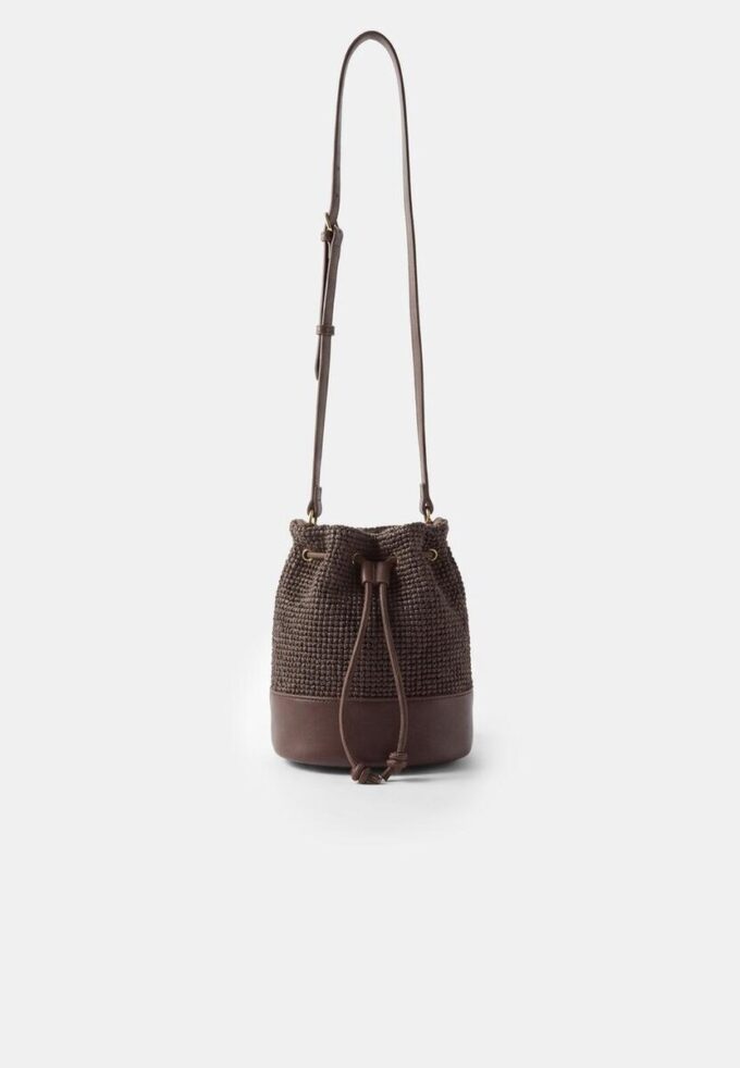 Borsa a tracolla all’uncinetto a contrasto Borsa a tracolla all’uncinetto a contrasto