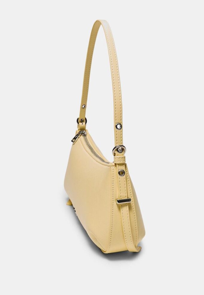 Borsa a tracolla allungata con occhielli