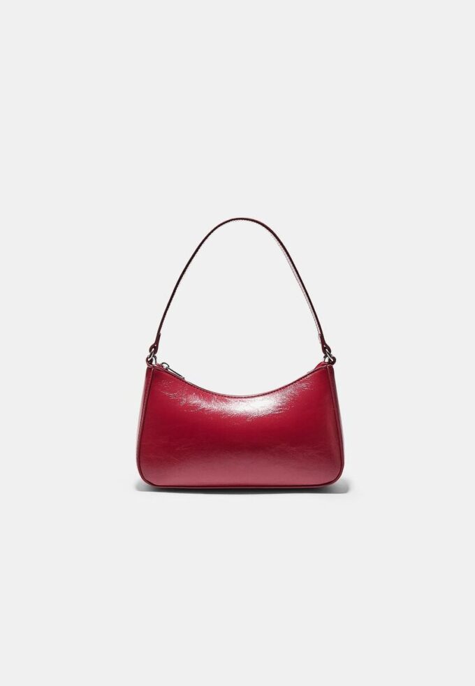 Borsa a tracolla con catena lunga Borsa a tracolla con catena lunga
