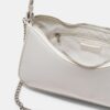 Borsa a tracolla con catena lunga Borsa a tracolla con catena lunga