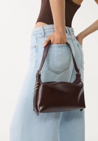 Borsa a tracolla con dettaglio tracolla