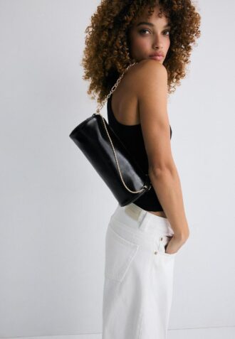 Borsa a tracolla con manico a catena Borsa a tracolla con manico a catena