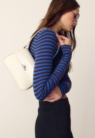 Borsa a tracolla con patta Borsa a tracolla con patta