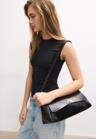 Borsa a tracolla grande con patta