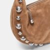 Borsa a tracolla in ecopelle scamosciata con borchie