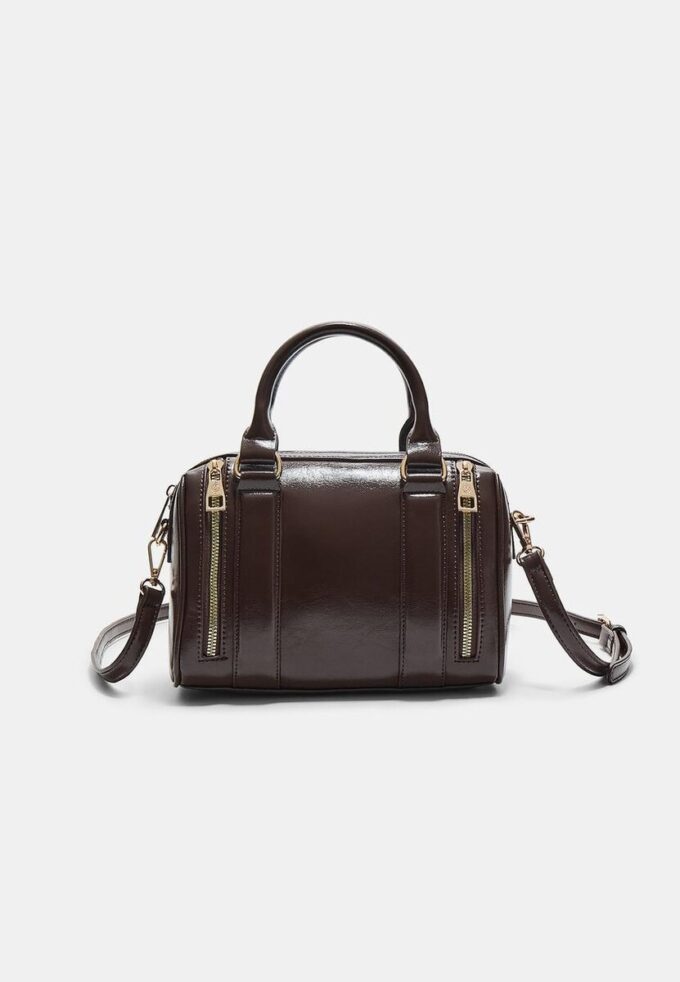 Borsa effetto pelle con cerniere
