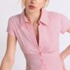 Camicia a maniche corte con cucitura sotto il seno