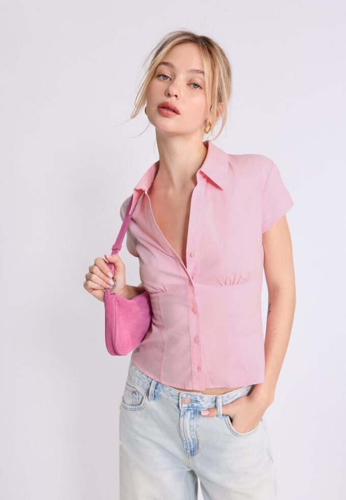Camicia a maniche corte con cucitura sotto il seno