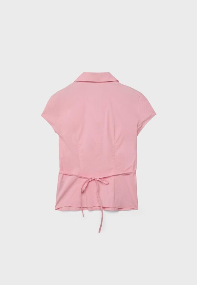 Camicia a maniche corte con cucitura sotto il seno