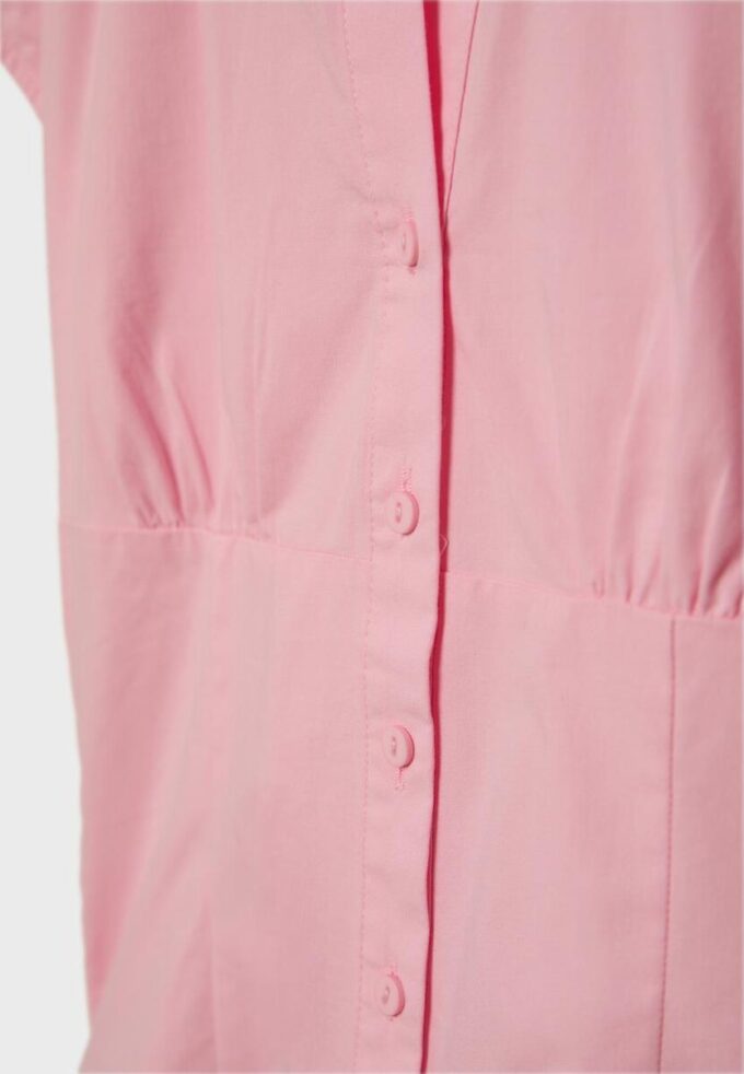 Camicia a maniche corte con cucitura sotto il seno