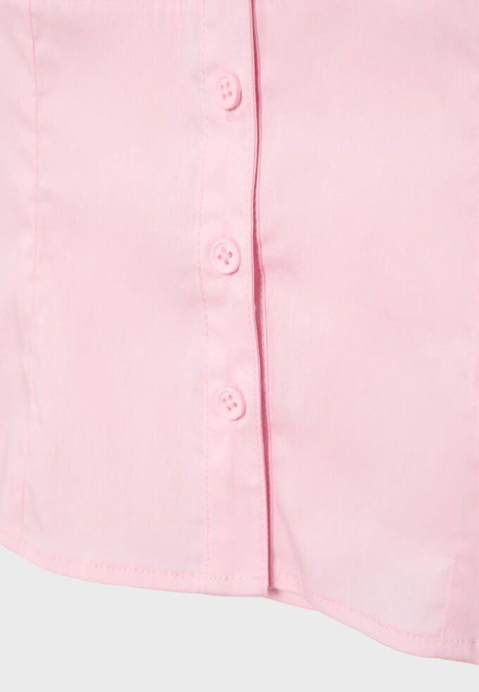 Camicia aderente a maniche corte in pantaloncini