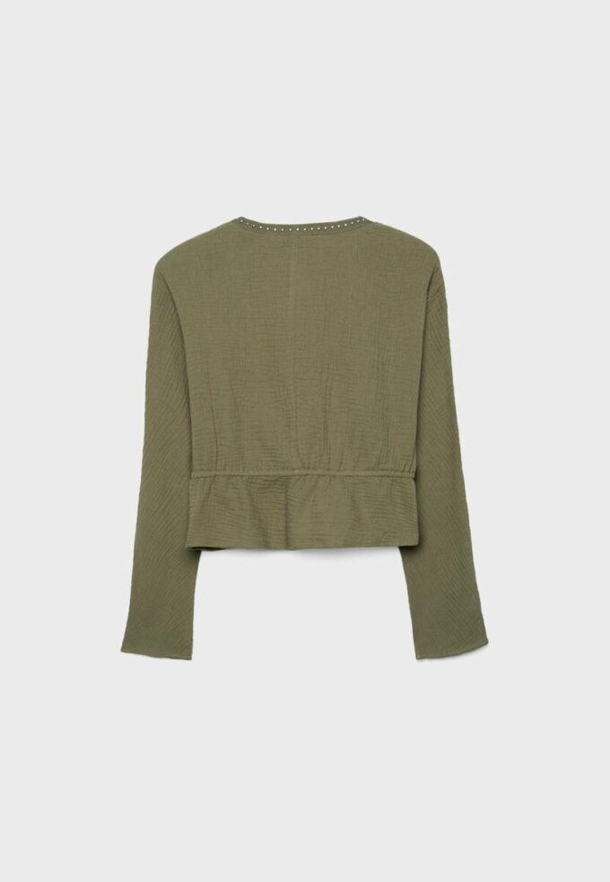 Camicia aperta con borchie Camicia aperta con borchie