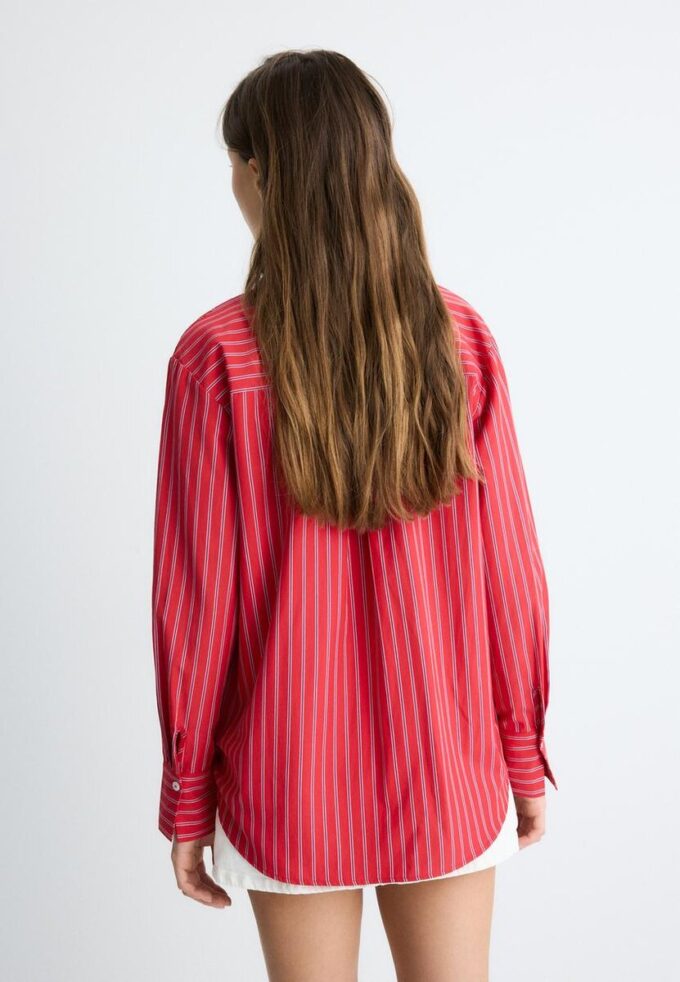 Camicia basic a righe in popeline con tasca Camicia basic a righe in popeline con tasca