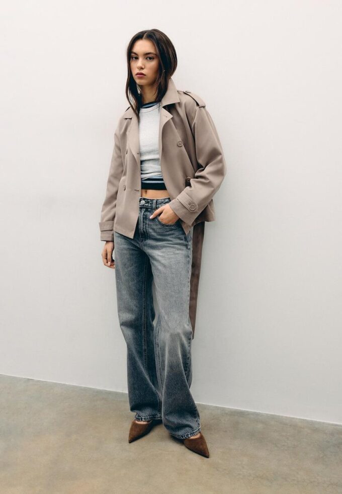 Cappotto corto e fluido con cintura