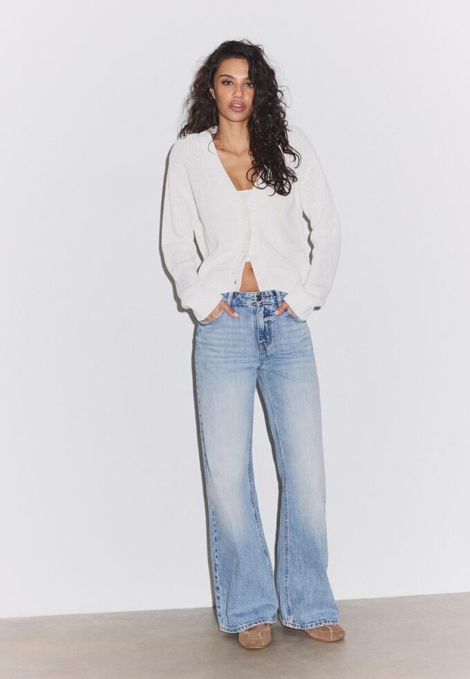 Cardigan in maglia con abbottonatura