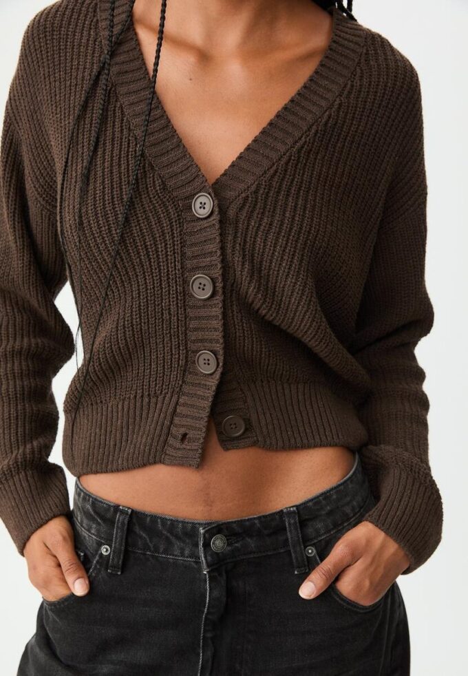 Cardigan in maglia con abbottonatura