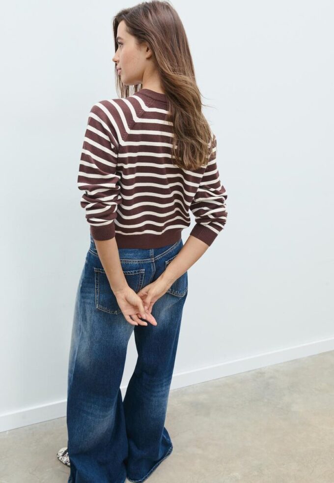 Cardigan in maglia con bottoni e maniche raglan Cardigan in maglia con bottoni e maniche raglan