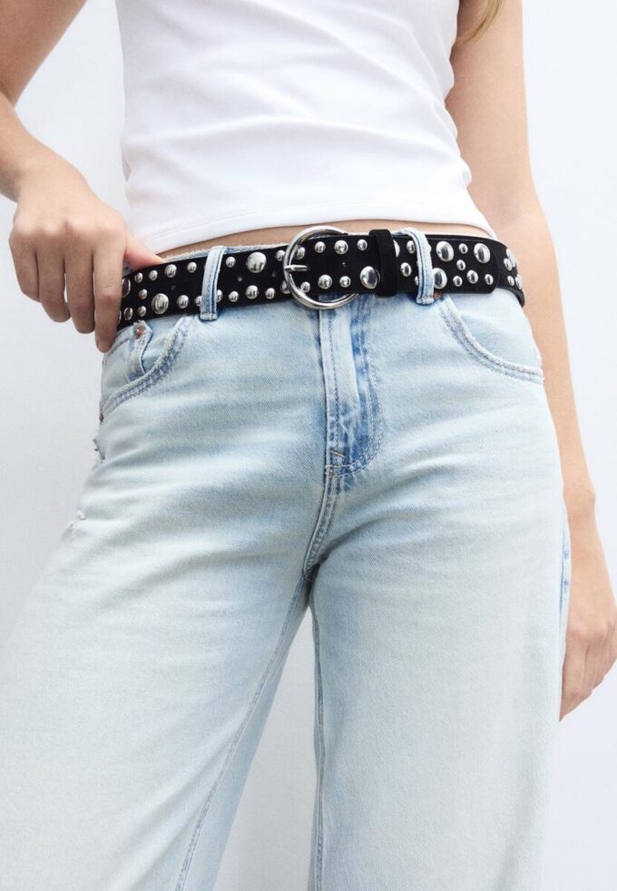 Cintura con borchie multiple irregolari