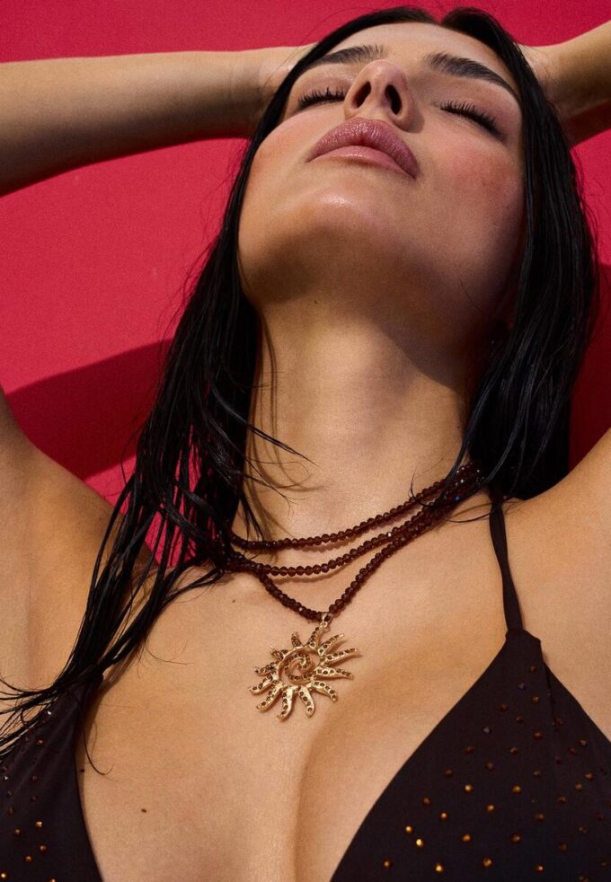 Collana con perline a forma di sole
