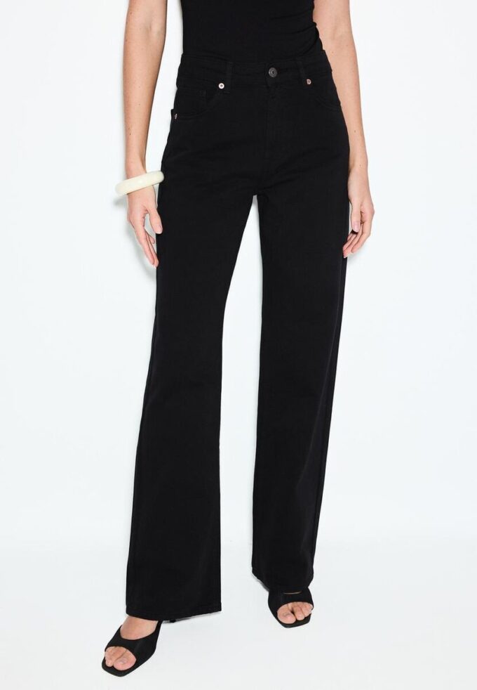 D92 Jeans dritti a gamba larga