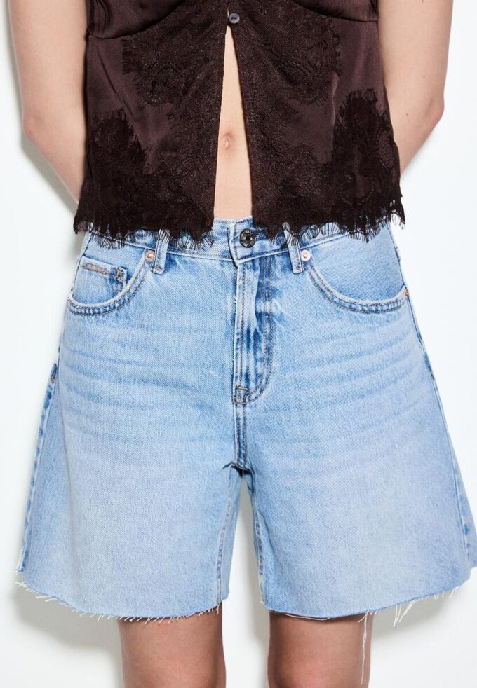 D93 Pantaloncini in denim a vita alta