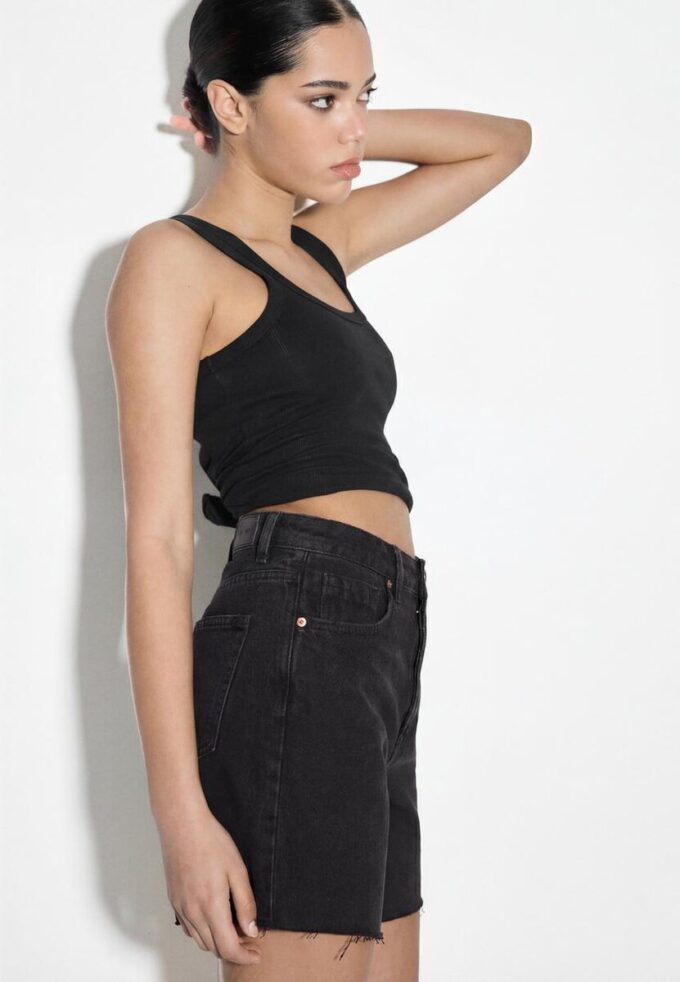 D93 Pantaloncini in denim a vita alta