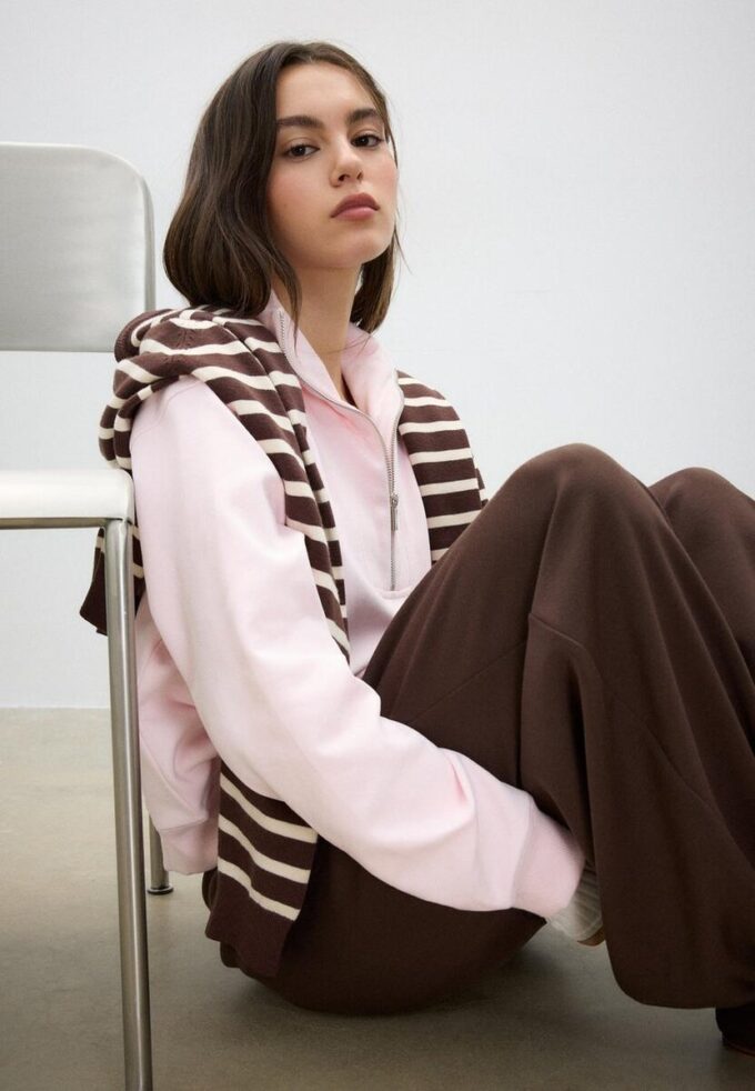 Felpa a collo alto con zip