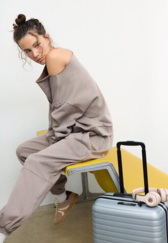 Felpa basic con spalle scoperte