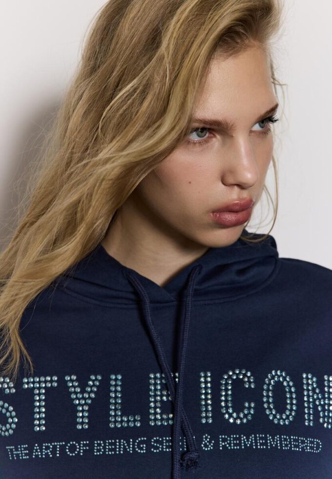 Felpa con cappuccio con strass Felpa con cappuccio con strass