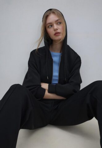 Felpa con zip morbida al tatto