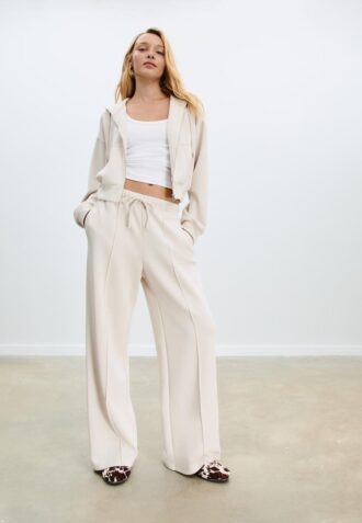 Felpa con zip morbida al tatto